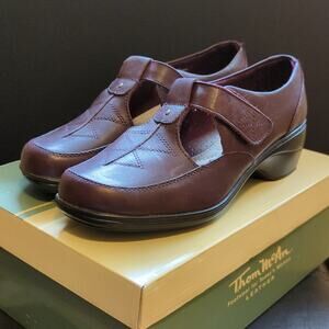 Thom McAn Hilliard Leather Cutout MaryJane Comfort Loafer Sneaker